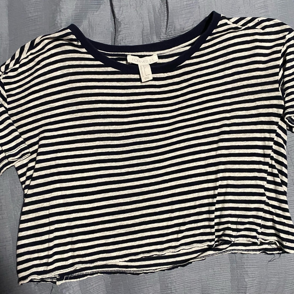 Woman’s crop top